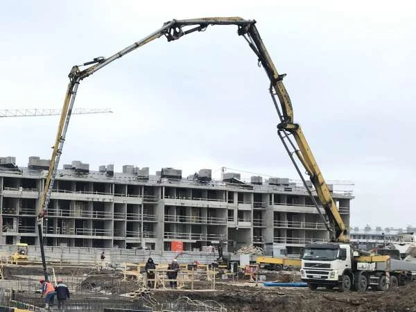 Бетононасос стреловой 62 метра